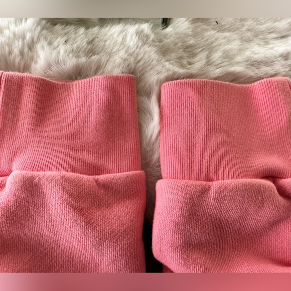 Gucci Sexiness Logo Print Sweatshirt in Pink - Picture 5 of 5